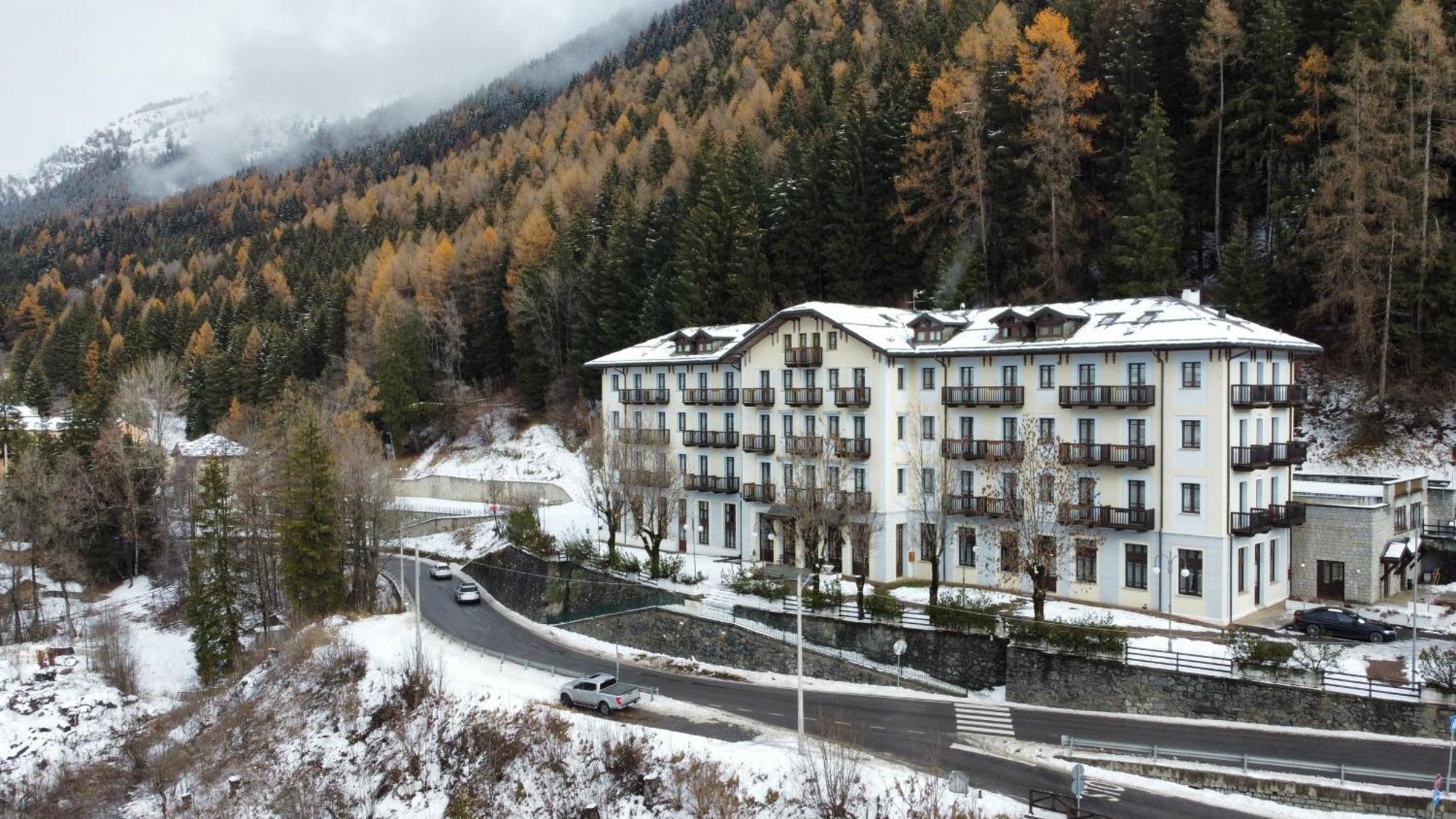 Palace Pontedilegno Resort Ponte Di Legno Exterior photo